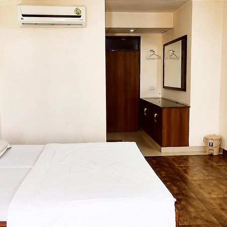 Hotel International -- Bus Stand Jalandhar City Exterior foto