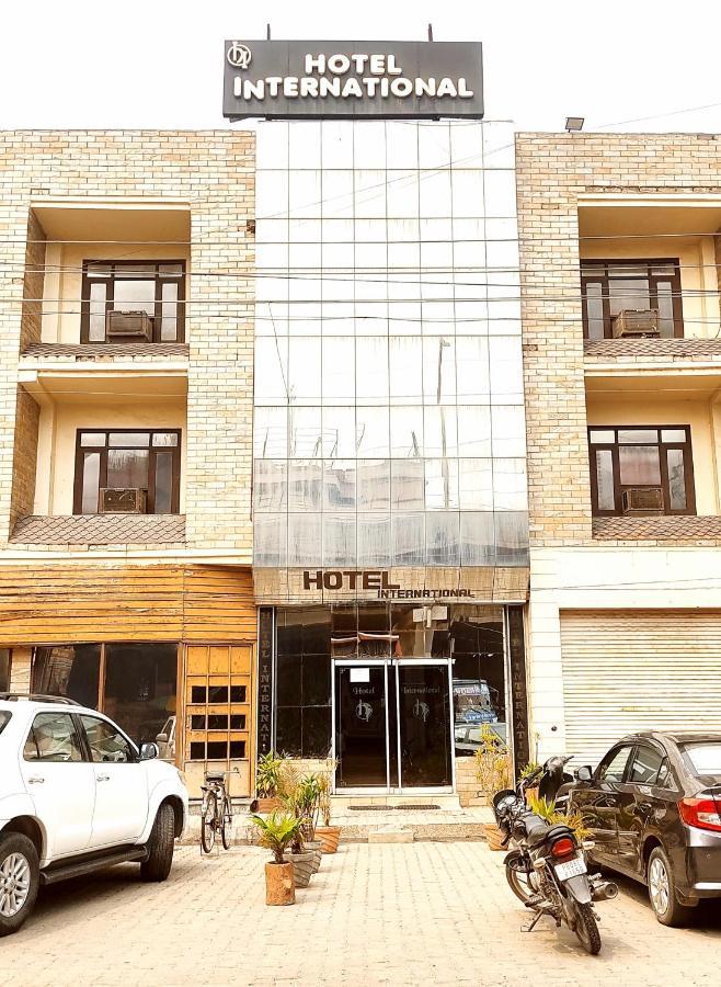 Hotel International -- Bus Stand Jalandhar City Exterior foto