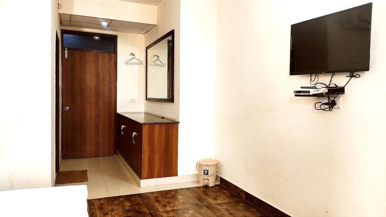 Hotel International -- Bus Stand Jalandhar City Exterior foto