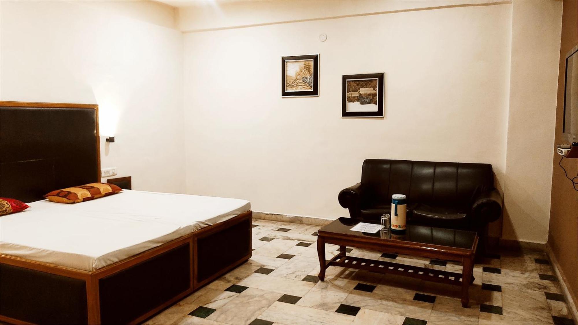 Hotel International -- Bus Stand Jalandhar City Exterior foto