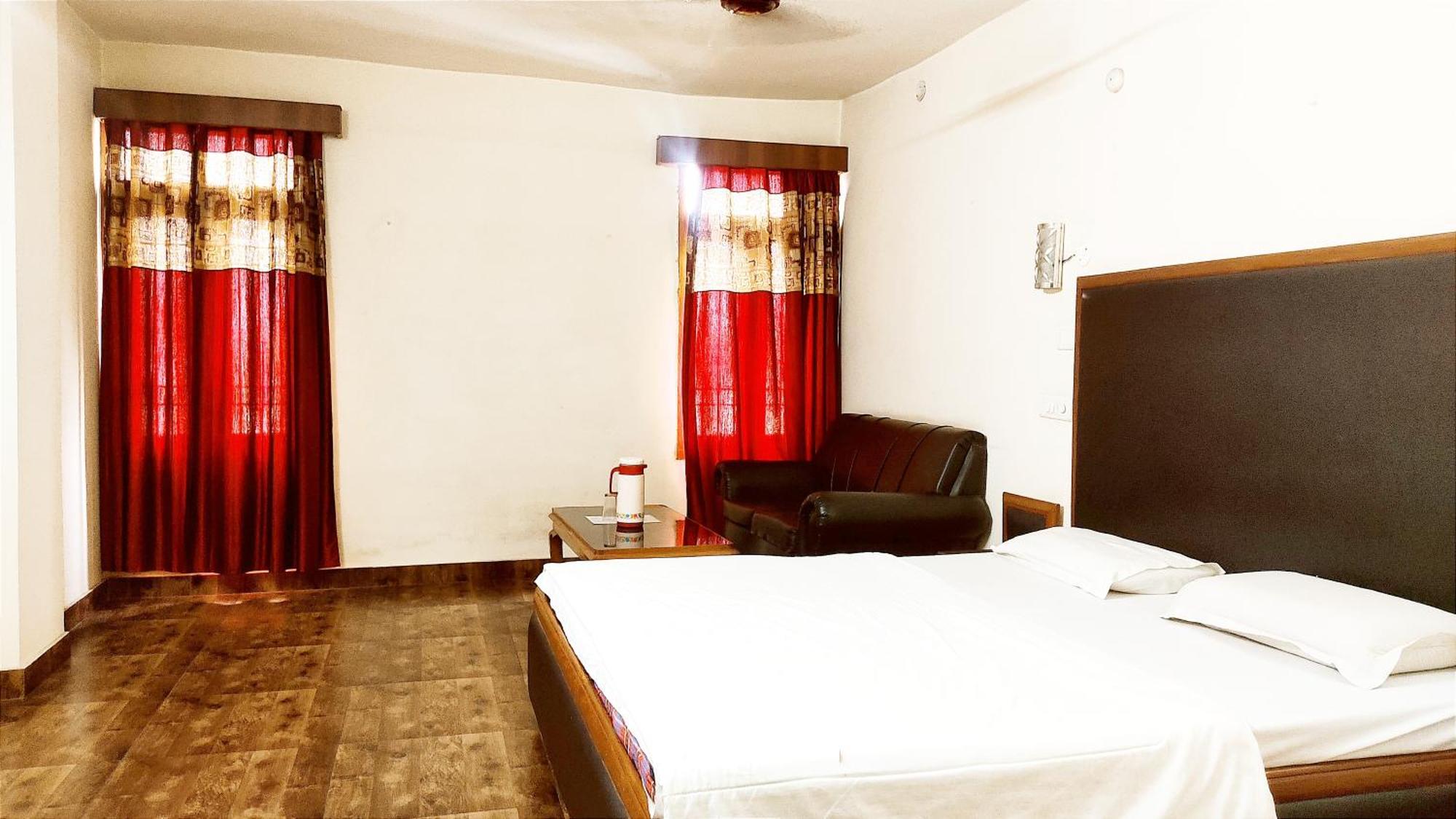 Hotel International -- Bus Stand Jalandhar City Exterior foto